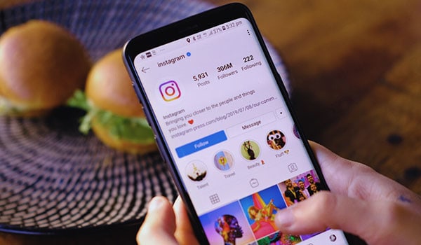 How To Post On Instagram Without Anyone Seeing? - JournalHow